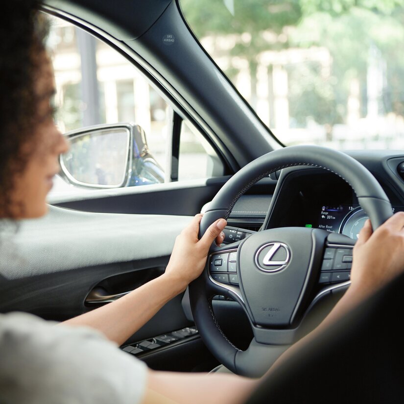 Säkerhet i din KINTO Lexus UX300e